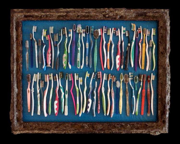 59-toothbrushes-small-1